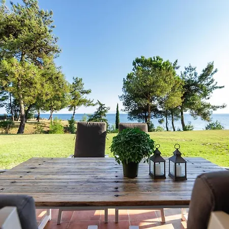 Luna Private Villa *