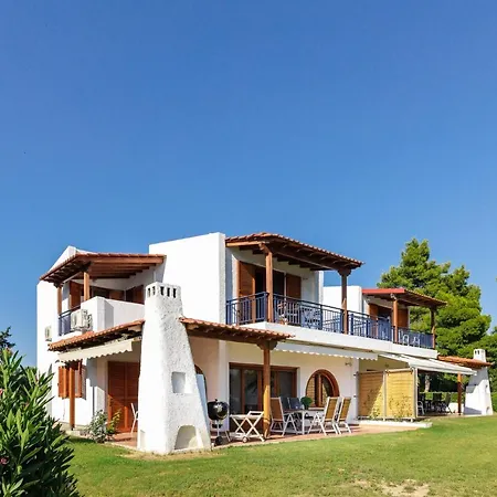 Luna Private * Nea Irakleia