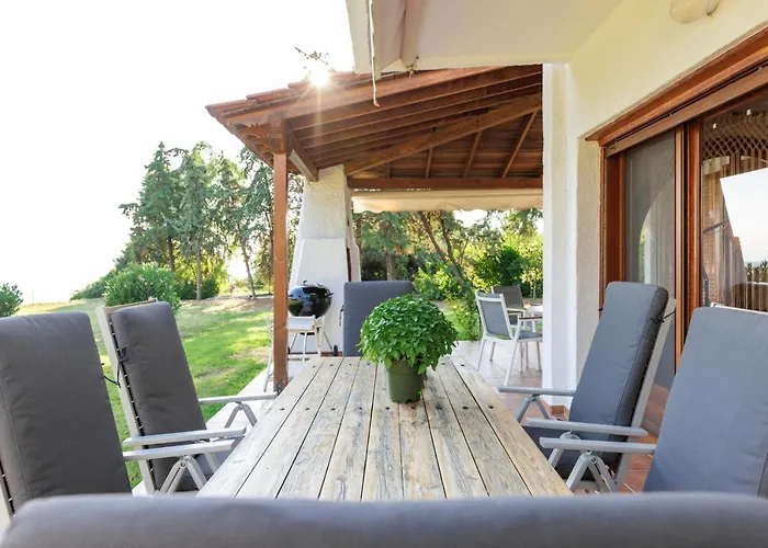 Luna Private Nea Iraklia