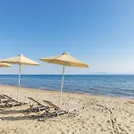 Luna Private Nea Iraklia