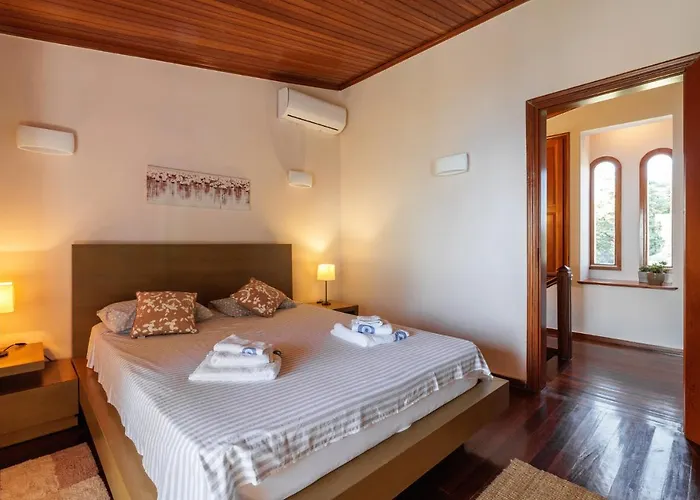 Luna Private * Nea Iraklia